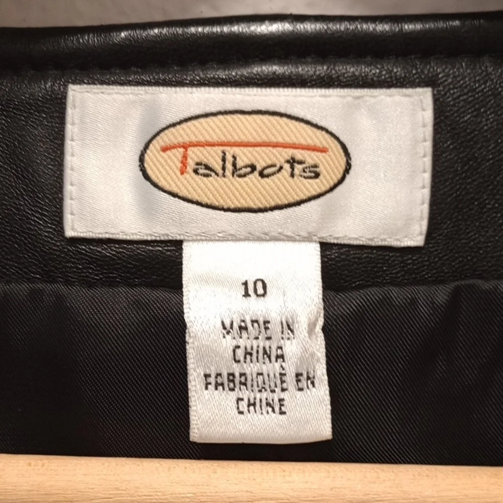 Talbots Black Leather Vest Minimalist Design - Picture 2 of 8